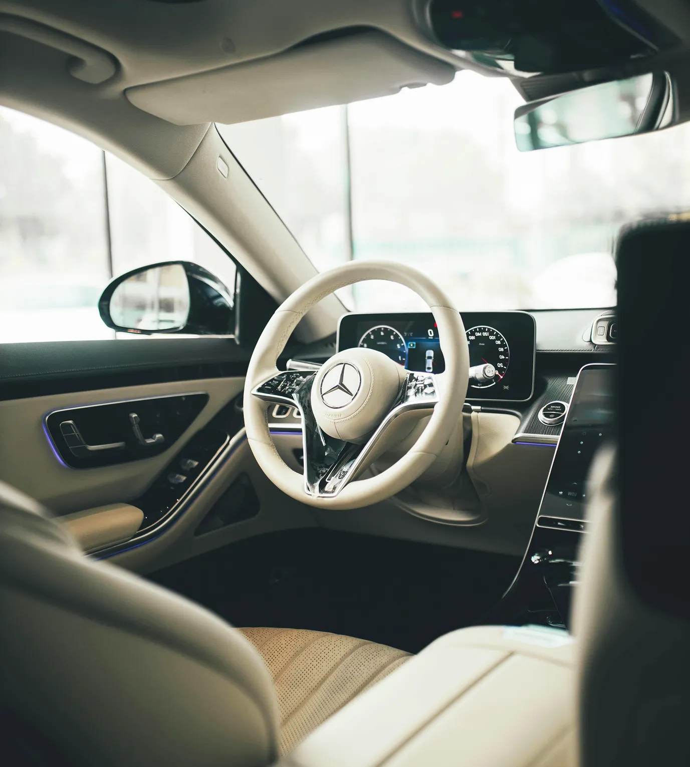 Mercedes-Benz 租車推薦