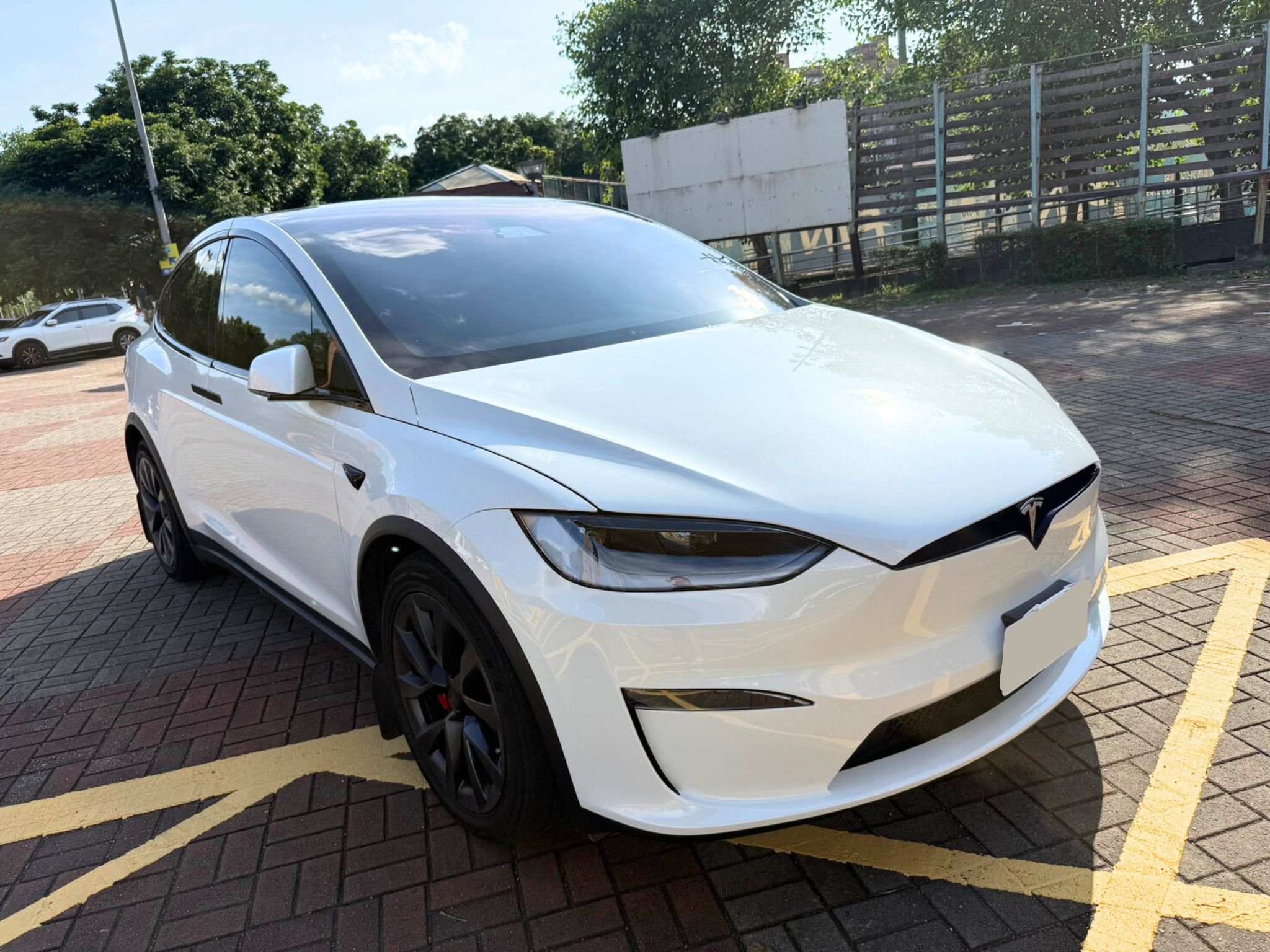 Tesla Model X 租車推薦