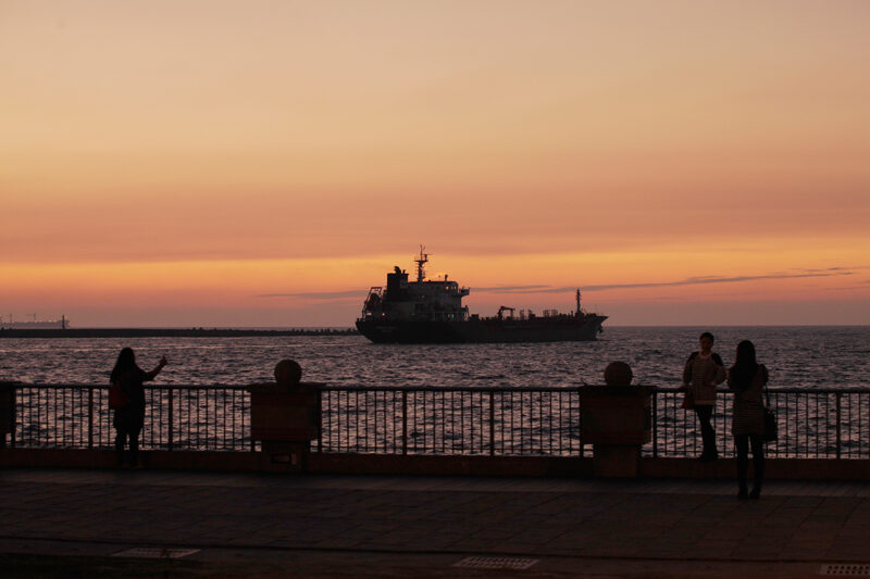 高雄租車自駕一日遊｜海港、山景、藝術倉庫